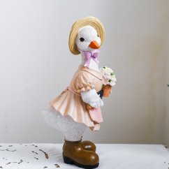 Figurka husa s kytici 41 cm