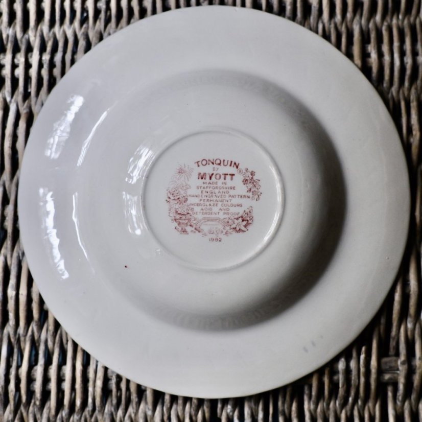 Hluboký obědový talíř 22 cm Staffordshire England