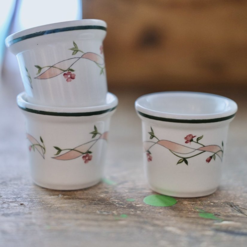 Porcelánový kalíšek na vejce England
