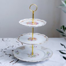 Porcelánový třípatrový etažér 25/19/16 cm