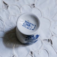 Vintage kalíšek na vejce 5x5 cm