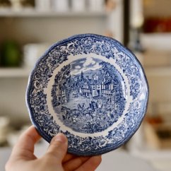 Malá mistička 13,5 cm z kolekce Stratford Stage od J&G Meakin