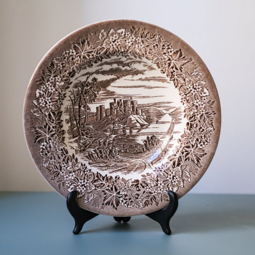 Hluboký hnědý talíř England 22cm