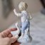 Figurka chlapeček s husy 15 cm