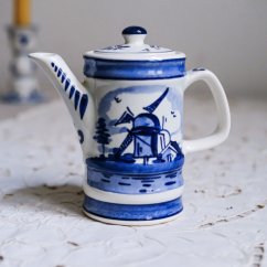 Vintage ručně malovaná konvička Delft