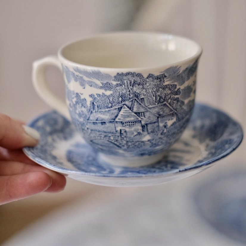 Šálek s podšálkem 200 ml Staffordshire England