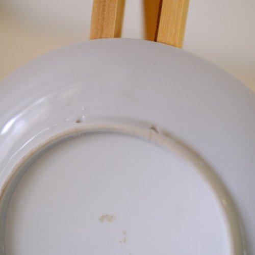 Porcelánový závěsný talíř 16 cm