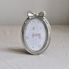 Oválný rámeček s mašličkou