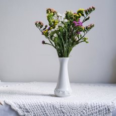 Bílá porcelánová vázička 17,5 cm - Bavaria Germany