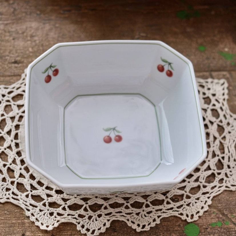 Porcelánová mísa 20 x 8 cm Villeroy & Boch Heinrich Cherry