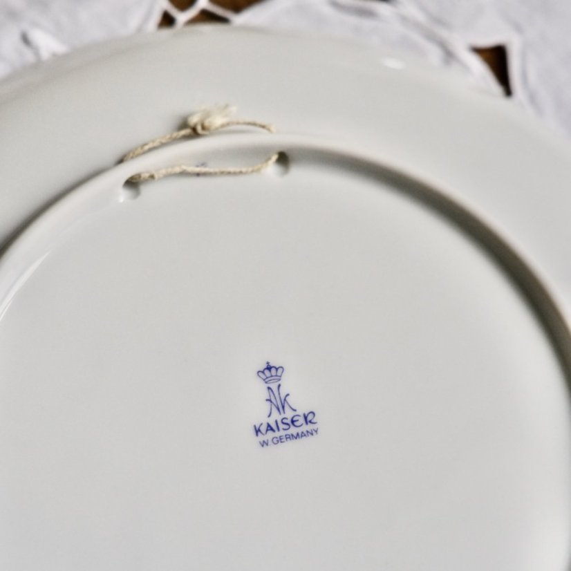 Porcelánový závěsný talíř Kaiser 19,5cm varianta č.02