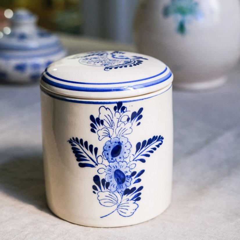 Doza s víkem Delft 13 x 12 cm