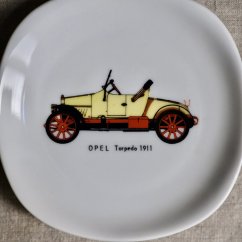 Mini talířek se starým modelem auta OPEL 11,5cm x 11,5cm