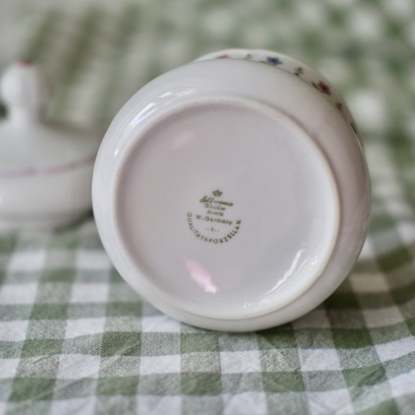 Porcelánová cukřenka s kytičky Bavaria