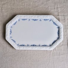 Porcelánový tácek Classic Rose Rosenthal 27.5x16.5 cm