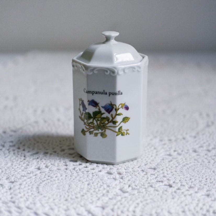 Porcelánová dóza s víkem 14 cm