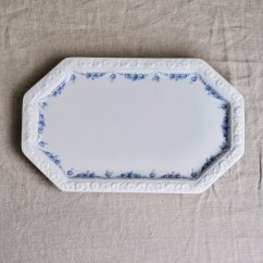 Porcelánový tácek Classic Rose Rosenthal 27.5x16.5 cm