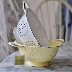 Plechový cedník 24 cm