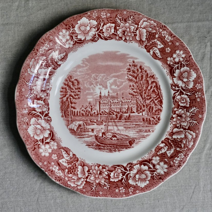 Obědový talíř Palissy Pottery England 25 cm