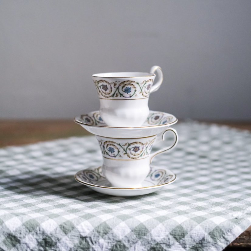 Porcelánový šálek s podšálkem 150 ml Royal Grafton - England