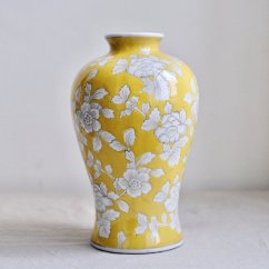 Keramická žlutá váza s květinami 32 x 8,5 cm