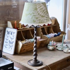 Stolní lampa dřevěná zelená 67 cm