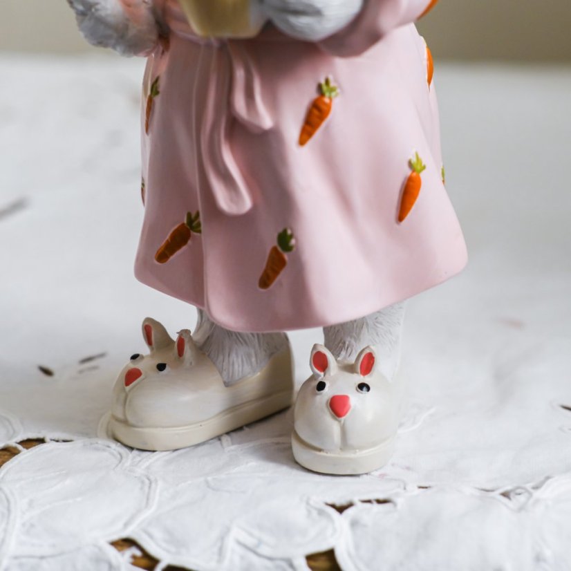 Figurka králík v županu 26 cm